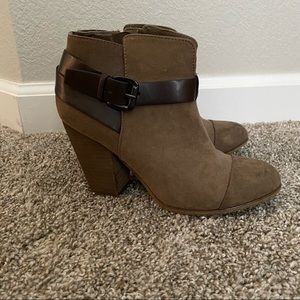Carlos by Carlos Santana bootie size 6.5